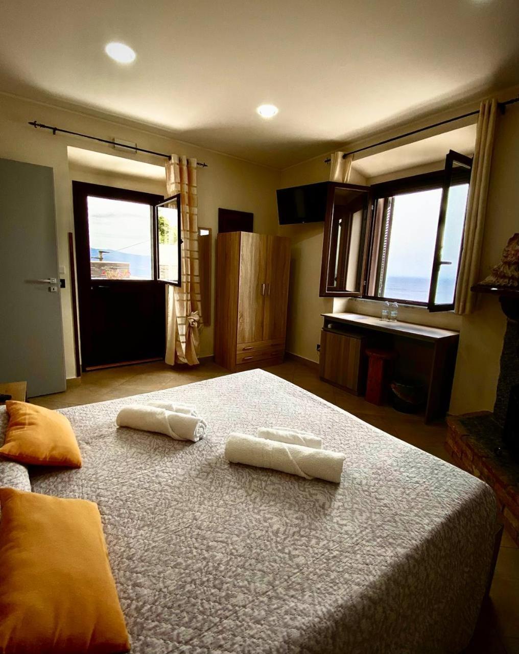 Resort - Localita Santa Barbara Bagnara Calabra Eksteriør bilde